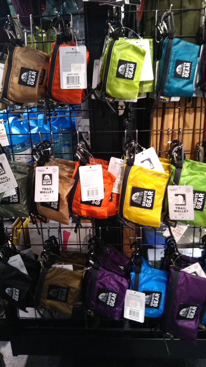 mt_shop_lodge's tweet photo. #GRANITEGEAR #TRAILWALLET
山で有料トイレ、お賽銭、売店、小銭の用意がいる所は、ありますね
そんな時に、ささっと用意ができる、ウォレット。🎁プレゼントにも。
#登山
#LINEお友達登録お願いします
#ロッジ大阪
ロッジオフィシャルサイトもご覧下さい
https://t.co/YlJq0DKrbO https://t.co/rm2WRZHRAn