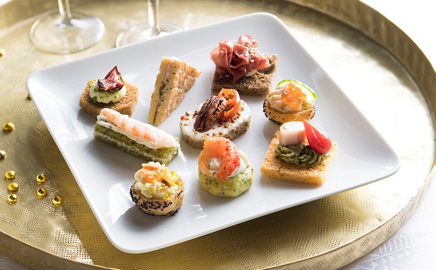 Our @TipiakFSUK Luxury Temptation Canapés take just two hours to defrost in a fridge – then simply serve. Each box is ideal for 8-10 people. #cheflife #catering