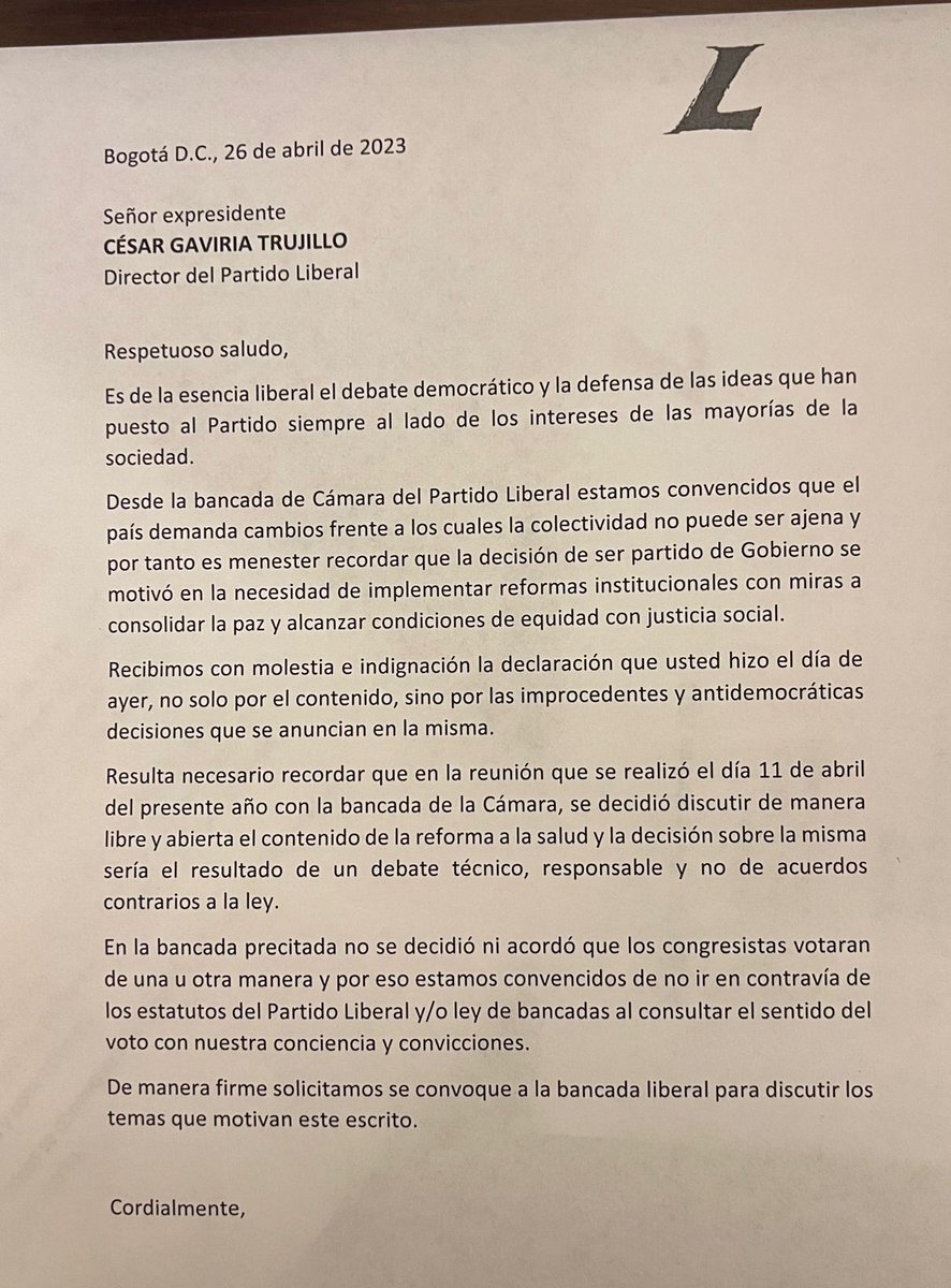 WRadioColombia's tweet photo. #PrimiciaW | 18 de 33 representantes liberales envían carta al expresidente César Gaviria por sus advertencias sobre la reforma a la salud. Se declaran molestos e indignados y califican de improcedentes y antidemocráticas las medidas anunciadas contra quienes apoyen el proyecto. https://t.co/Vlr5MQqL7p