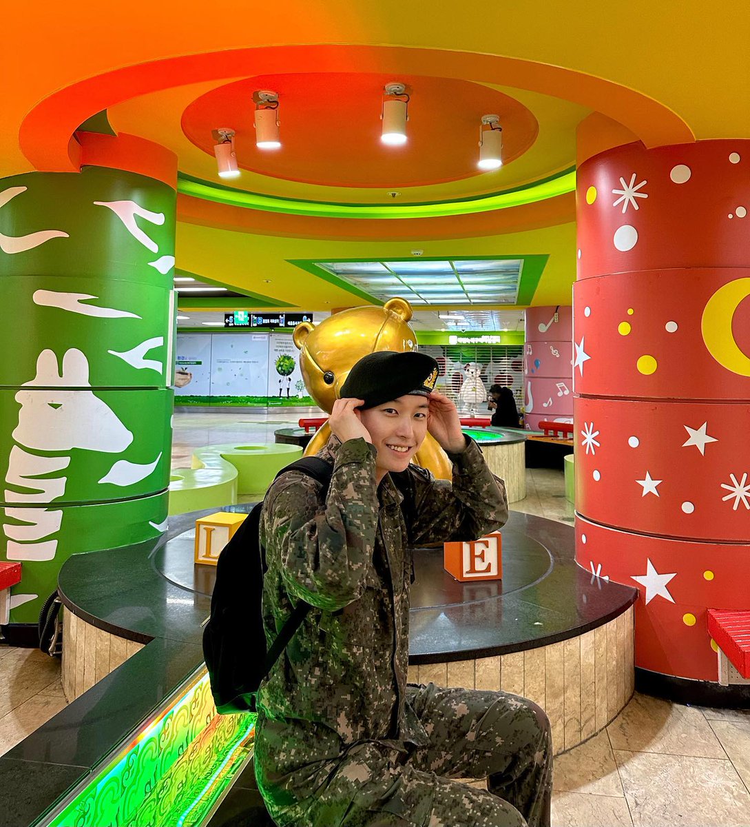 SF9__Unofficial's tweet photo. 230426 pum.castle Instagram update #SF9 #INSEONG #에스에프나인 #인성 

https://t.co/8PMdhqkOrY https://t.co/GlvcaDU1w0