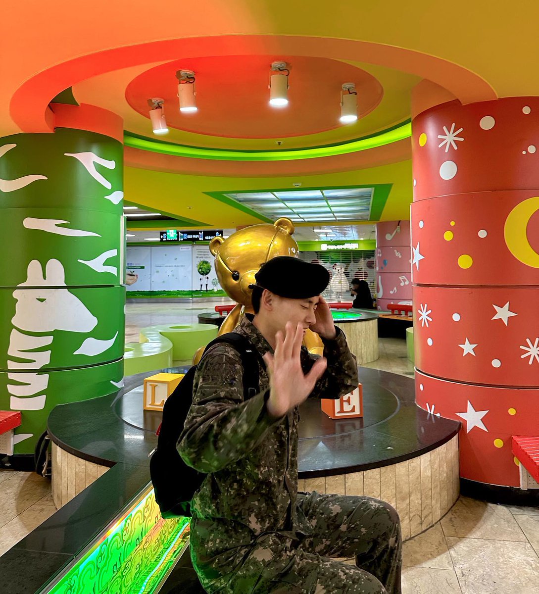 SF9__Unofficial's tweet photo. 230426 pum.castle Instagram update #SF9 #INSEONG #에스에프나인 #인성 

https://t.co/8PMdhqkOrY https://t.co/GlvcaDU1w0