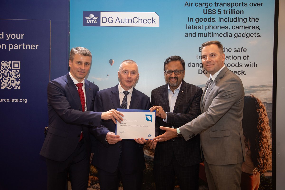 IATA's tweet photo. 'Connect API' for #IATA’s #DGAutoCheck launches with dnata and @ibscorporate
It can take up to 100 mins to get flight crew information on dangerous goods onboard through NOTOC systems. With #IATA’s Connect API tool this will be instant👉https://t.co/oBIc8gwxs7 #IATAWCS https://t.co/TpniLrQxD8