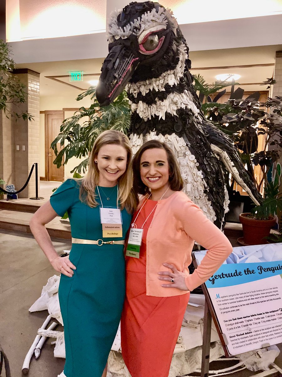 Had such a blast at @BHECN1 Annual Mentorship Dinner at @LauritzenGarden! Connecting with mentors, mentees & colleagues is always energizing! @DrMarleyDoyle @JenniBlackford @DeleDaviesMD @DrKatiCordts @Creighton_Psych @unmcpsychiatry Missed you @RileyMachal_MD! #MedEd