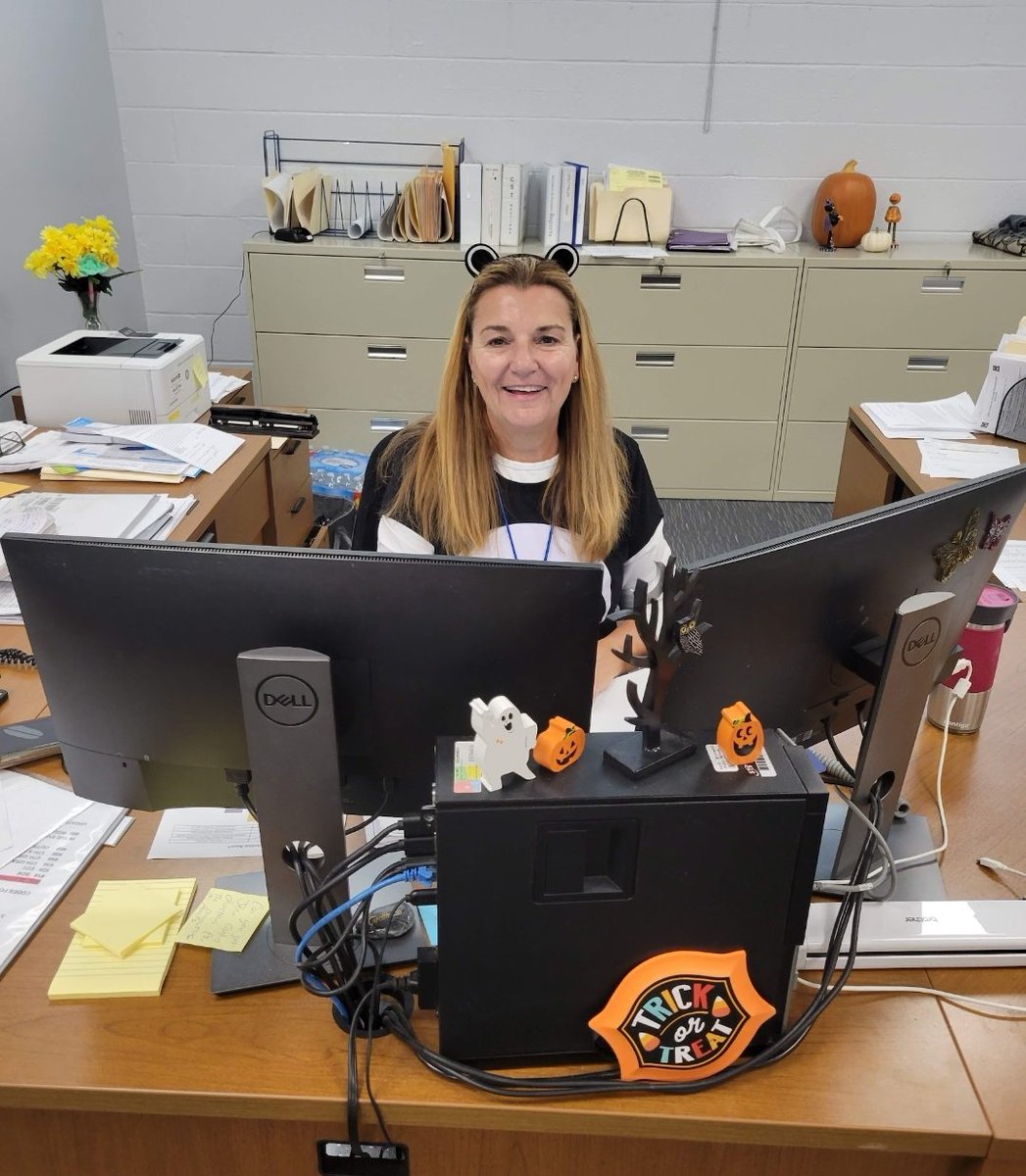NBTECC's tweet image. Happy Administrative Professionals' Day to @micmattes. You are the best of the best and all of
@NBTPreschool appreciates everything you do every
single day! You are the BEST! #NBTPreschoolUnited #NBTECCisRedHot
#AdministrativeProfessionalsDay #ThankYouMichele
#TeamKind
