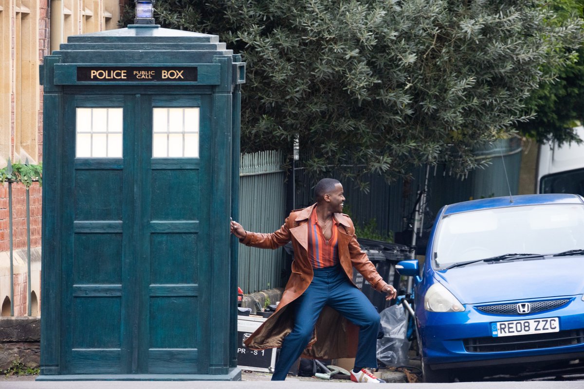 TomWrenPhoto's tweet photo. Ncuti Gatwa on set in Bristol for the filming of the new Dr Who series @SWNS 

#DrWho #DWSR #NcutiGatwa https://t.co/SONQsMZdLR
