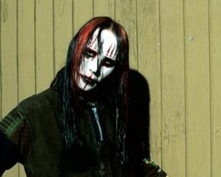 Happy birthday joey jordison!! we miss you  