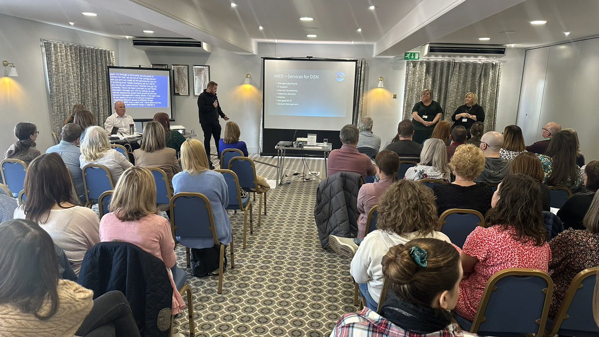 DSNonline's tweet photo. Presentation from our IT and telephony supplier @MrdTechnologies with the wonderful Charlie 🙌✨ #dsnstaffday https://t.co/pwSOk3ObyB