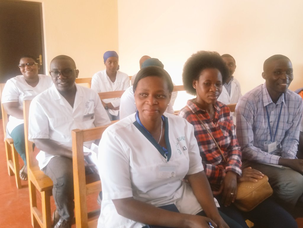 Ruhengerirefer1's tweet photo. The DG @Ruhengerirefer1 @philbertmuhire has opened a Training on Basic &amp; Advanced Cardiopulmonary Resuscitation and Immediate Life Support, organised in collaboration with Miguel Hernandez Universiy (Spain). @RwandaLocalGov @RwandaHealth  @RBCRwanda @RwandaNorth @MusanzeDistrict https://t.co/2oXd3M5mj9