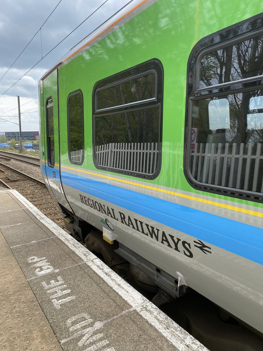 davidbartonmus's tweet image. What feels like a retro train out on the Cross City Line today! @WestMidRailway #RegionalRailways #Centro #Class323 #Class323221