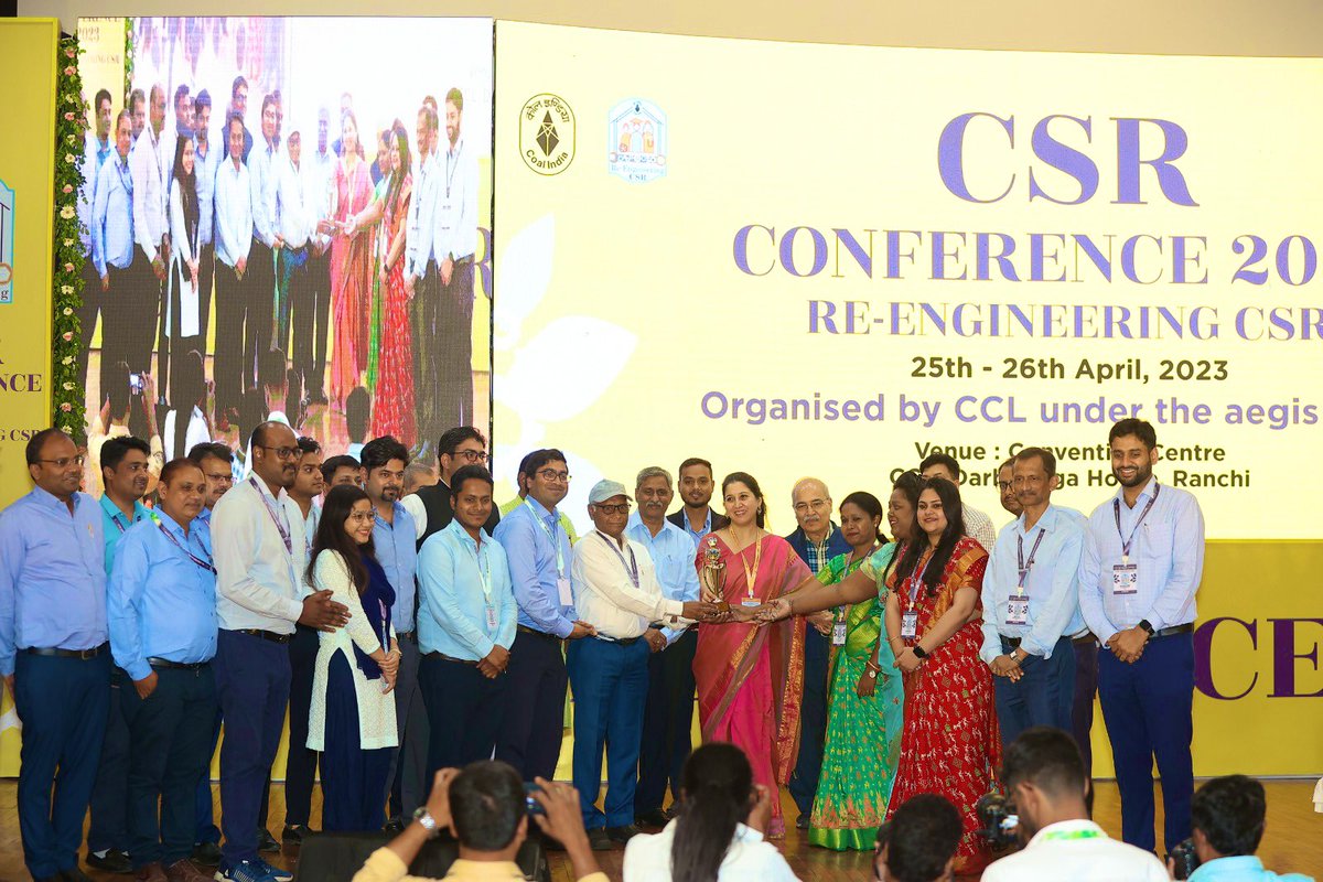 CCLRanchi's tweet photo. CCL wins the best stall award at the CSR Conference 2023. 

#TeamCCL and @mahanadicoal shared first place in the best stall category. Winners of the Brainstorming sessions were also recognised at the event.
Congratulations to everyone who won. https://t.co/VUwFrohhth