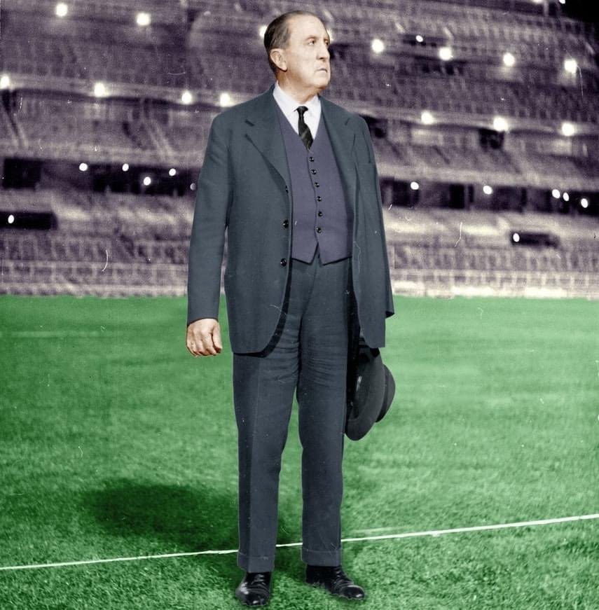 🗣️ Santiago Bernabéu: "El antimadridismo es el precio que hay que pagar por tener más ligas que nadie en España y más Champions que nadie en Europa."