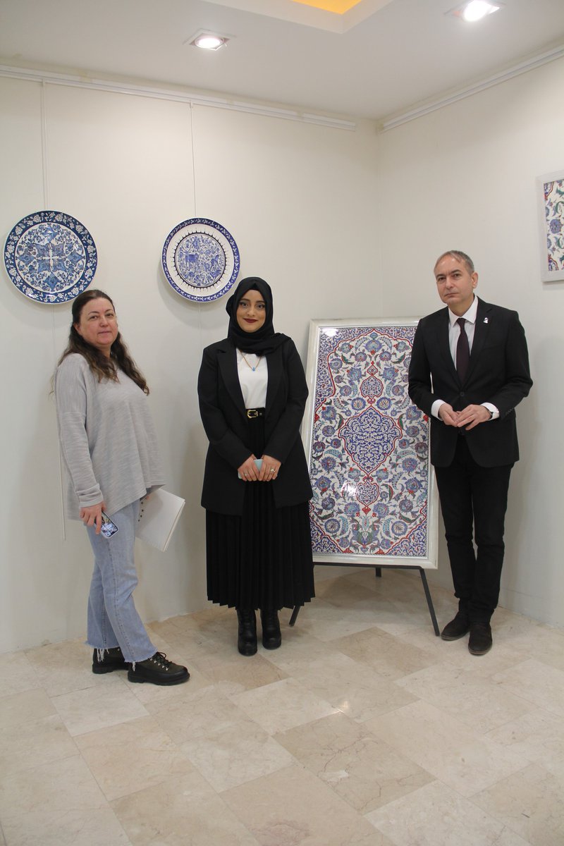profdrturgay's tweet photo. Sakarya Üniversitesi Sosyal Bilimler Enstitüsü, Geleneksel Türk Sanatları Ana Sanat Dalı yüksek lisans öğrencisi Hatice Küçükyılmaz’ın tez sürecinde çalıştığı eserlerden oluşan “LİRİK” adlı sergisi Sakarya Üniversitesi Sanat Tasarım ve Mimarlık Fakültesi Sanat Galerisinde açıldı. https://t.co/YN3XoqHiPJ