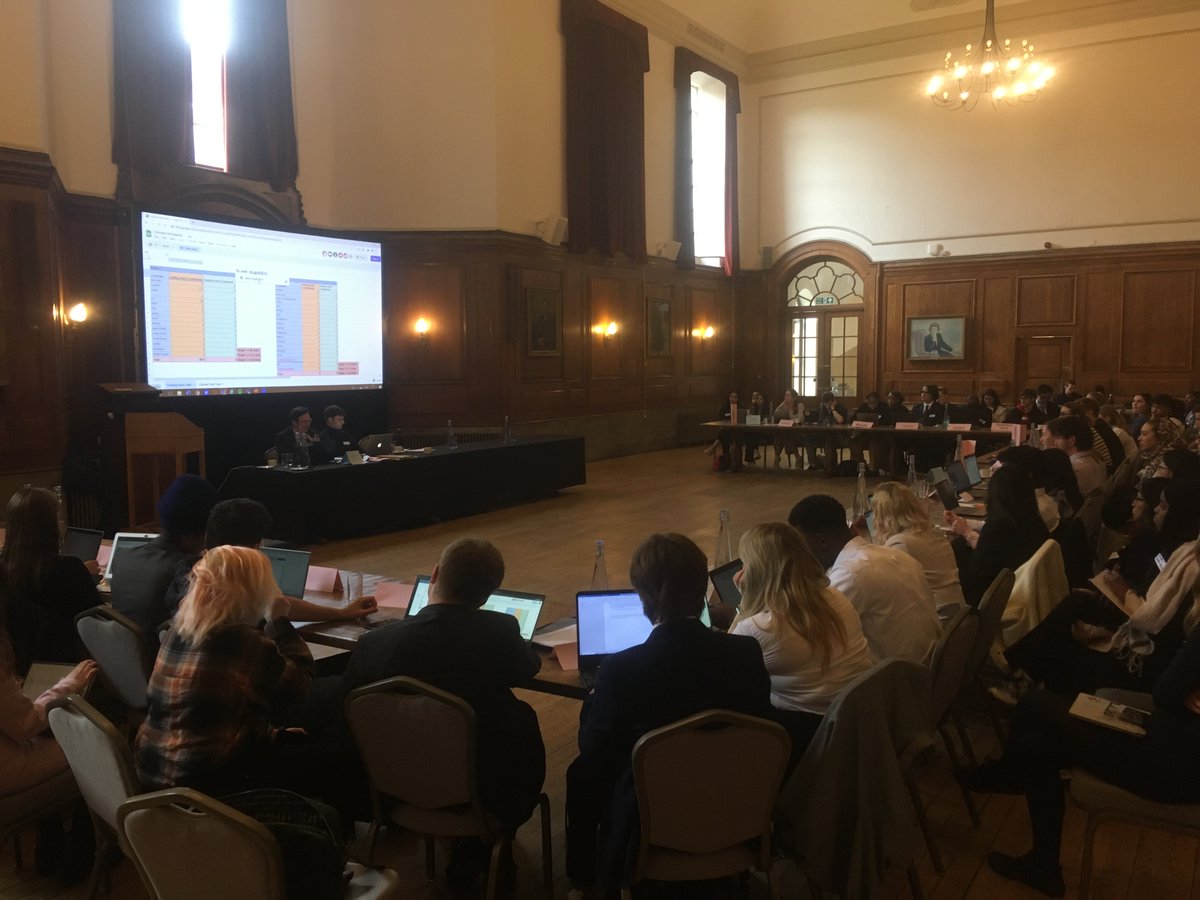 DrJonesTeaching's tweet photo. Currently watching L6 students from our LAIR and PAIR programmes participate in the @MYBISA climate change simulation at Goodenough College. @GRE_FLAS @GREHumanities #ClimateSim https://t.co/m5ONB7pk78