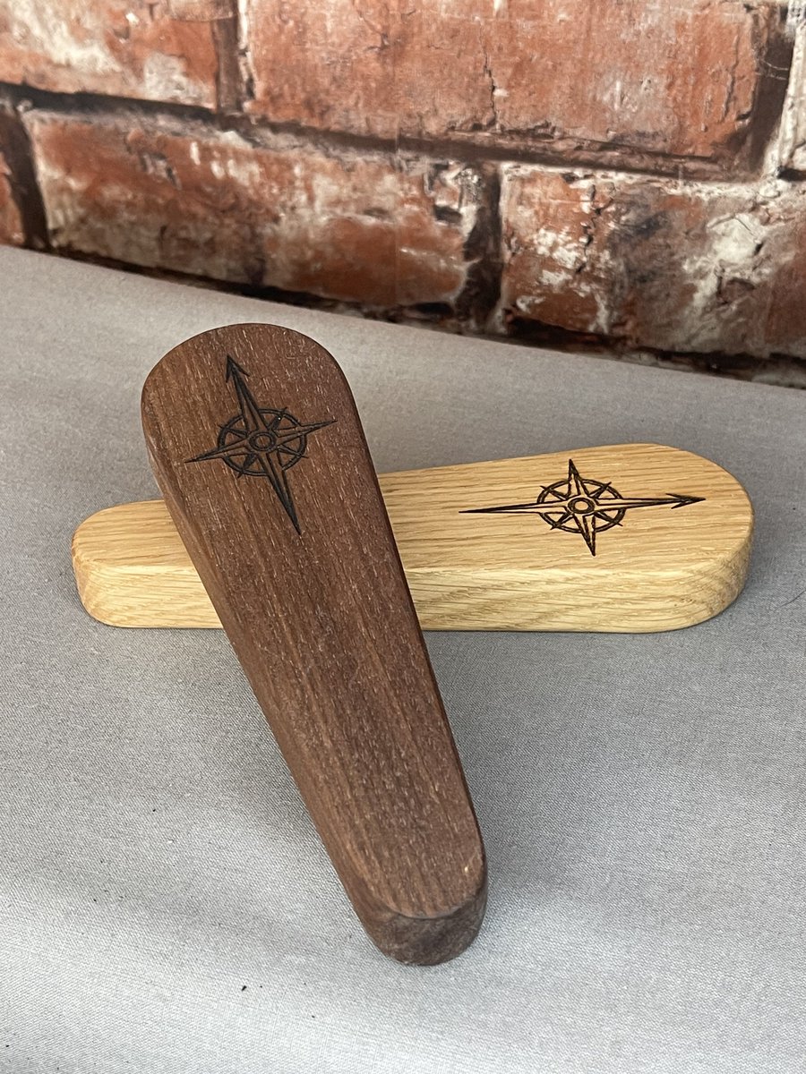 ExpedStores's tweet image. We’ve had these on sale at Market Days and now we’ve added them to the website. 

Handcrafted by @militarygizzits, these compass embossed bottle openers are just the thing for a thirsty Explorer #FollowTheCompass #BeAnExplorer 

explorercoffees.com/product/explor…