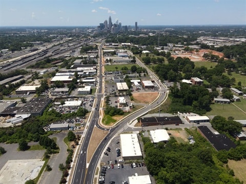 Roadway project earns Greenroads Certification for Charlotte - ncconstructionnews.com/roadway-projec… Carolina Construction News staff writer

Charlotte’s North Tryon Street business corridor project has earned two bronze Greenroads certifications from the Greenroads Foundation.

It’s th...