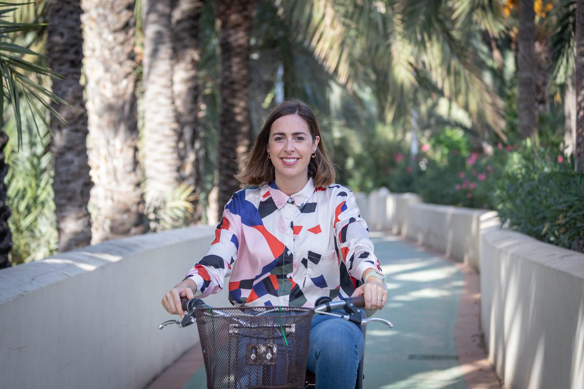 estherdiez_elx's tweet photo. 🙋🏻‍♀️Nou perfil de @TwitterEspana després que m’hagen hackejat @esther_dival 

🙏🏻Twitter, igual que m’has fet l’empastrà, haz tu magia, que tinc unes eleccions que guanyar i moltes propostes a fer! https://t.co/hNCVomZDXt