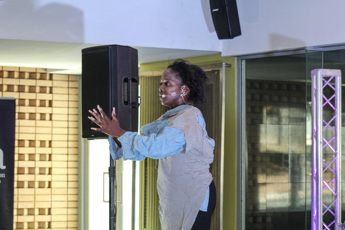 Nonkululeko Khoza performs a theatrical piece at #MyBiggestBlunders2023, this performence is an embodiment of SA's past struggles, the current state of the country and its future.🎭

It's also a reminder to all to never forget the blunders that make their individual journeys.