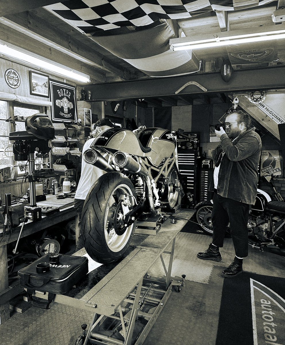 BEHIND THE SCENES 📸 

Life doesn't get much better than taking shots of beautiful custom motorcycles for our client at Crank Custom Motorcycles. To say Reece, (our in-house photographer) had a great time us an understatement!

Final edits to follow! 🏍