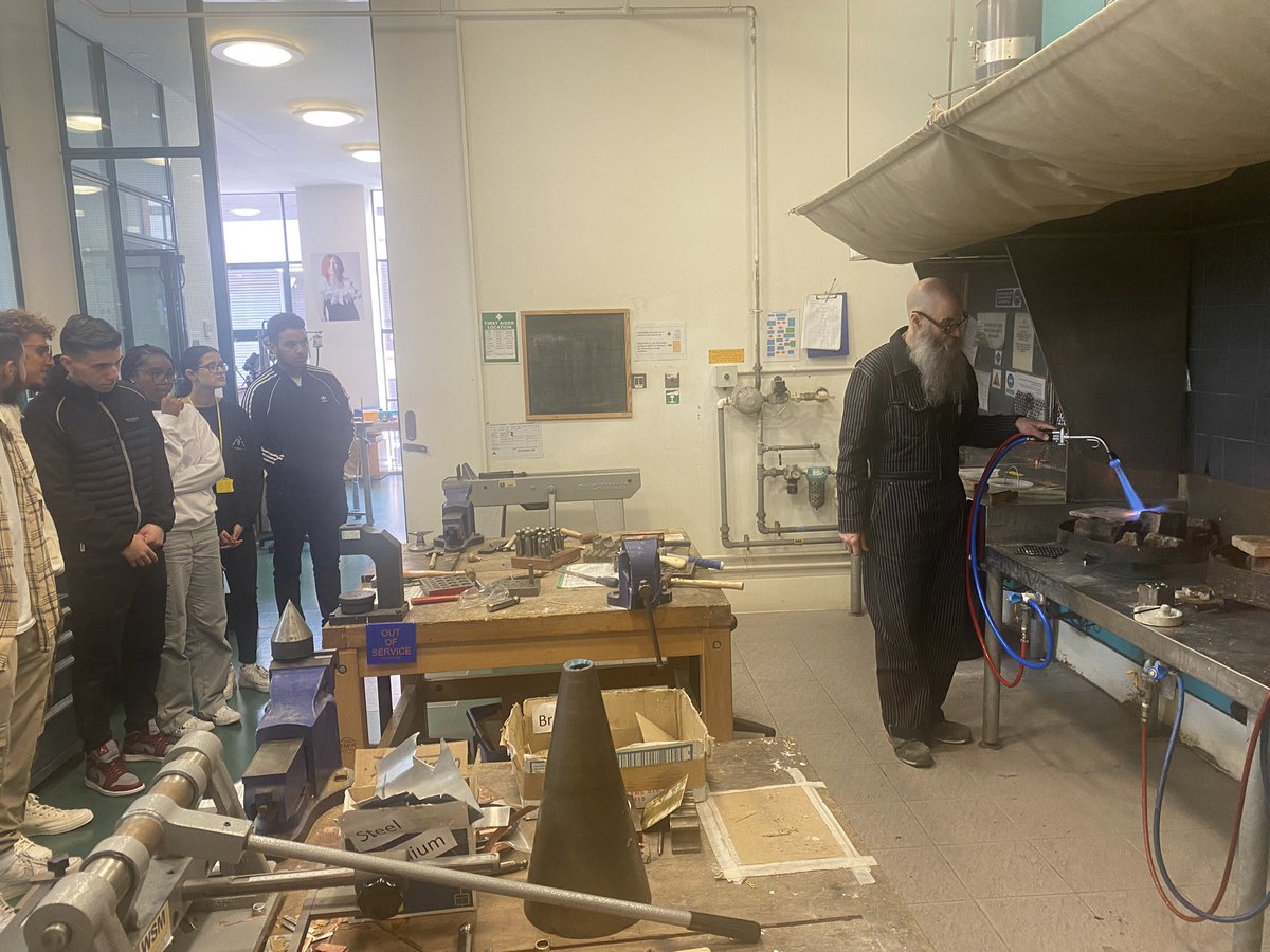 HHASixthForm tweet media