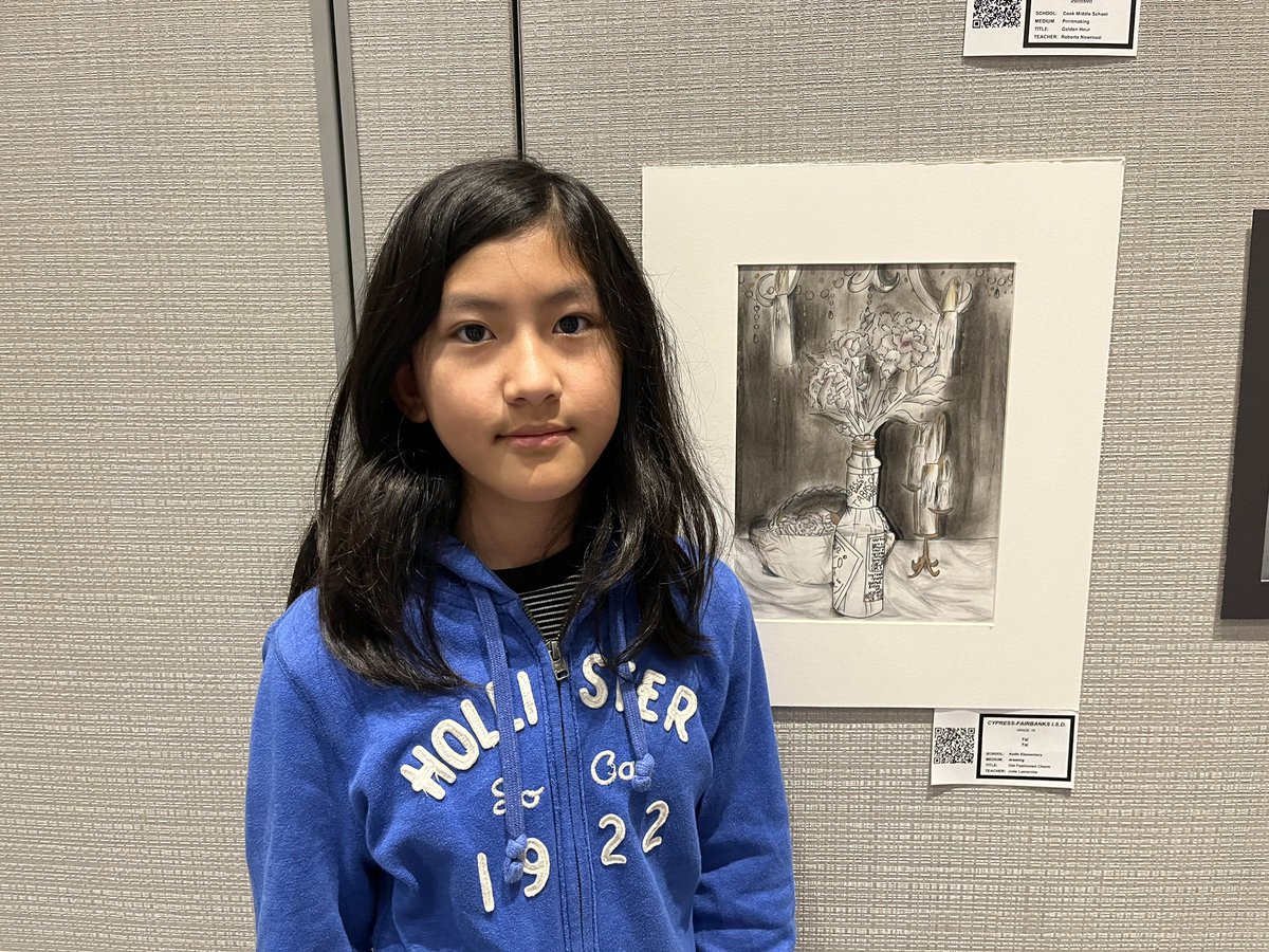 KeithArtRoom's tweet photo. 5th grader Fei showing off her drawing “Old Fashioned Charm” at the CFISD Spring Art Show
@CFISDKeith @CFISD_FineArts @CFISDArt @SchoolArts @TxArtEd #ThisIsKeith #CFISDcreates #cfisdspirit https://t.co/V3dtO5eBge