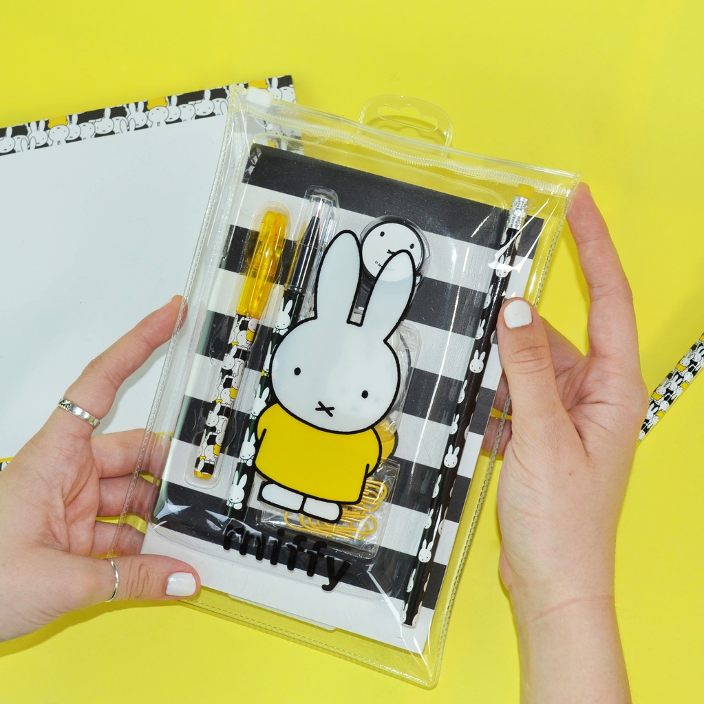 Hooray! It’s #WorldStationeryDay ✏ 
 
Celebrate by getting your Miffy Super Stationery Set here - fivelittlediamonds.co.uk/products/miffy…