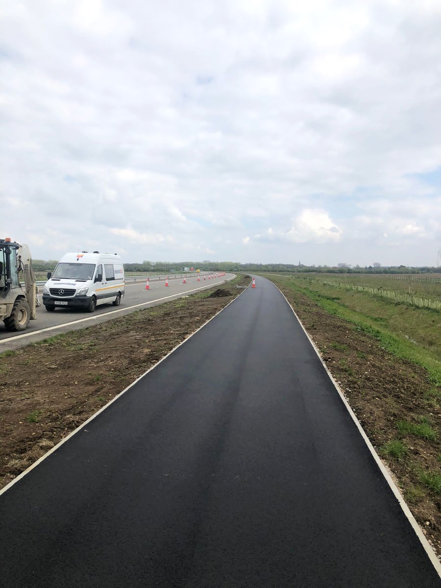toppesfielduk's tweet photo. Progress Update! Some great shots from our team on site, continuing our delivery at Northstowe, Cambridge. Last week's delivery included surfacing works to the development’s internal footpaths.
Great work from all involved!
#OneToppTeam https://t.co/0JOYX071PU