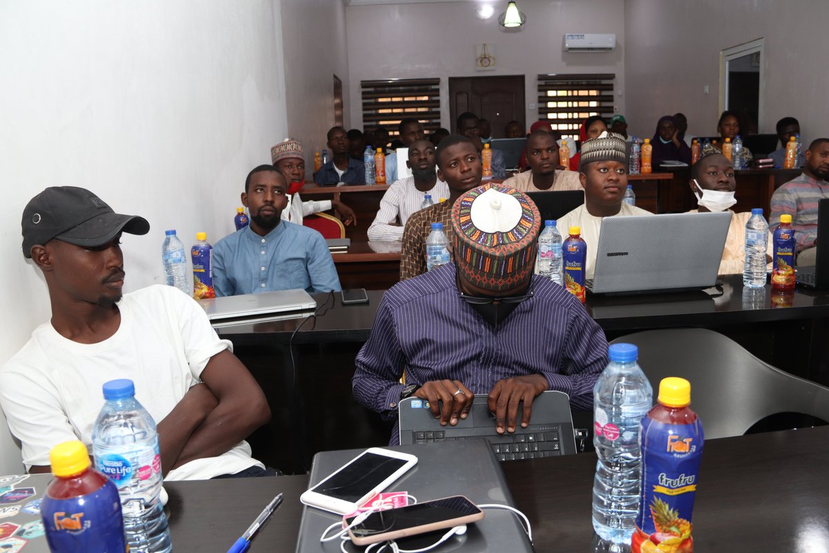 DevelopmentHubN's tweet photo. #Throwback
AI Invasion 2021, DSN (Data science Nigeria)
Artificial Intelligence, Machine Learning and Data Science.
FREE 5-days Machine learning class for beginners.
#dh
#dhcited
#stem
#stemshuttle
#cited https://t.co/7T5tUsx0dB