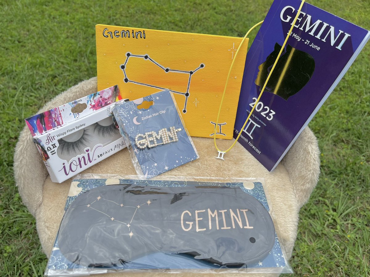trrvps0ul's tweet photo. ✨ASTROLOGY ADDITION $20✨
- only one bundle available of each -
All bundles automatically include:
• star sign painting
• zodiac pendant
• horoscope book
• sleep mask
• mystery Crystal
✨RETWEET TO SHOW SUPPORT✨ https://t.co/sf7xAD9uAp