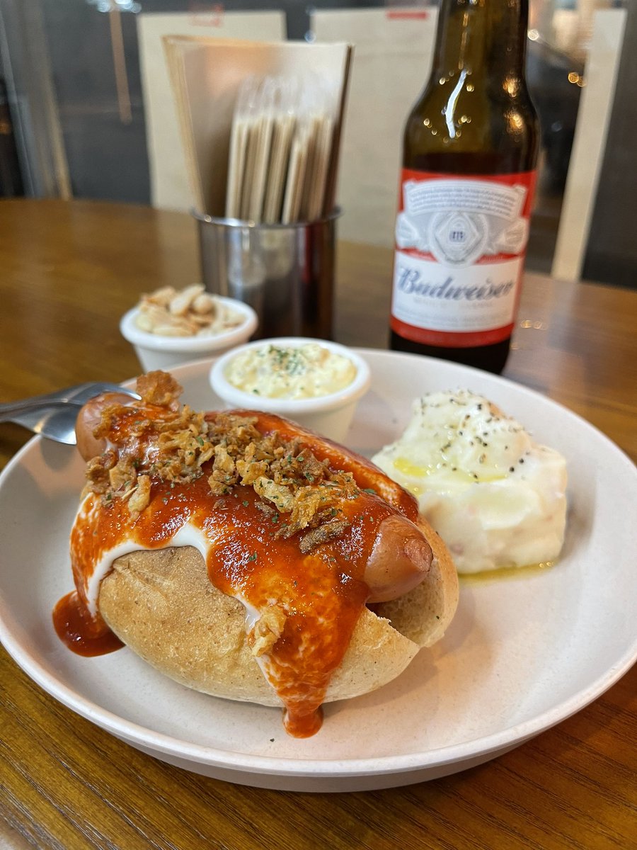 uji004's tweet photo. 今日もjams hotdogへ
今日は、チリソースドッグにタルタルソースの追加‼️
めちゃくちゃ、うまぁ‼️😍
美味しくいただいてます。😁
https://t.co/fDBqdhZl01

#タルタルドッグ
#hotdog
#ホットドッグ
#淡路町
#小川町
#神田
#jamshotdog https://t.co/kf48SHMcNM