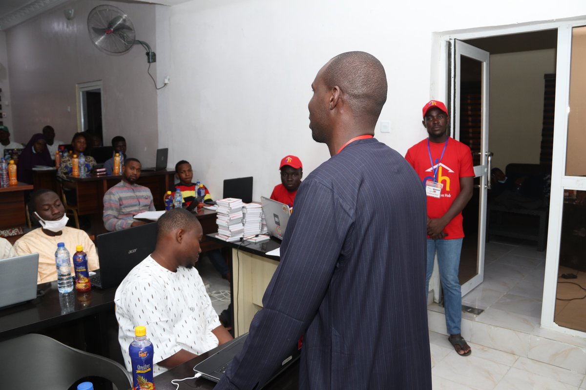 DevelopmentHubN's tweet photo. #Throwback
AI Invasion 2021, DSN (Data science Nigeria)
Artificial Intelligence, Machine Learning and Data Science.
FREE 5-days Machine learning class for beginners.
#dh
#dhcited
#stem
#stemshuttle
#cited https://t.co/7T5tUsx0dB