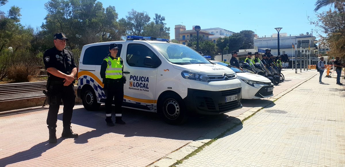 hila's tweet photo. Comença el reforç d’estiu de la @policiadepalma.

Hi haurà més presència a les zones turístiques, Santa Catalina i els barris per fer front a la temporada i atendre les demandes dels veïnats.

La incorporació durant aquest mandat de 150 nous agents ha estat clau, una peça fonamental per donar la millor de les respostes a la ciutadania i als residents.