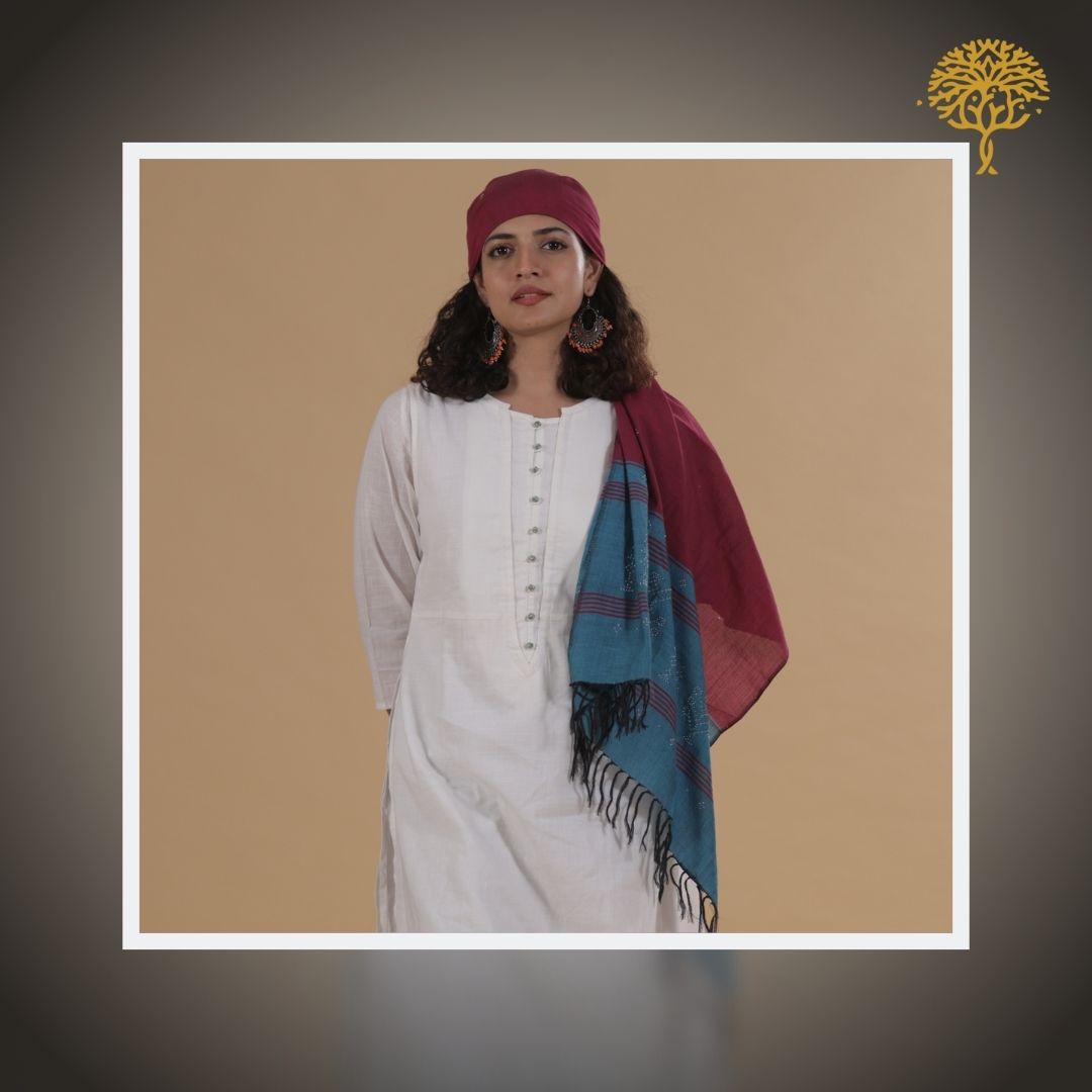 PeepulTreeWorld's tweet photo. Don't miss out on the chance to own this beautiful Pink & Blue Tangaliya stole, woven with exquisite beadwork for a truly unique look. Handcrafted with care and attention to detail, use it to give your attire a Himachali look. #StyleIt with Kokila Mohini Beri @KokilaMohini https://t.co/grop1Y3dk3