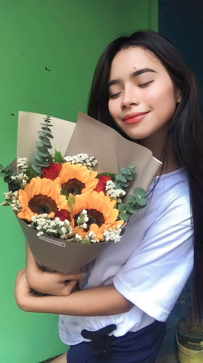 ShineBernardo's tweet photo. Annieshine “may secret admirer” bernardo💗 https://t.co/XkDuyCyPA5