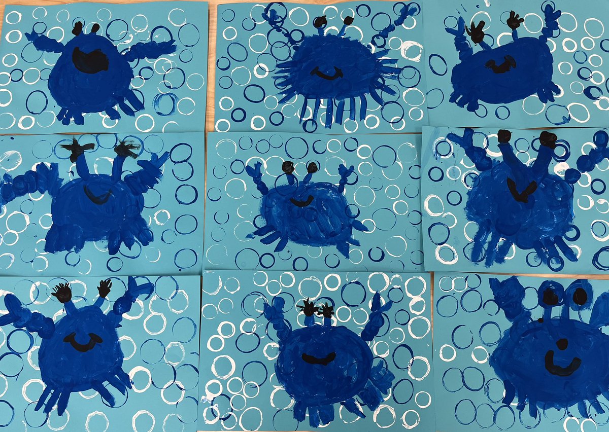 Have a smile at these VES kinderartists happy blue crabs 💙🦀 <a href="/VineyardsVipers/">Vineyards Elementary</a> <a href="/CollierFineArts/">CCPS Fine Arts</a>