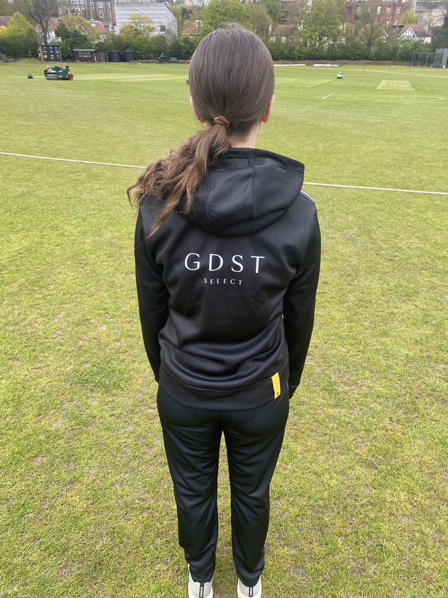 Good luck to all the incredible cricket players representing the GDST Select team today! @HowellsSchool <a href="/SHHSforGirls/">SouthHampsteadHighSchool</a> <a href="/bromleyhs/">Bromley High School</a> <a href="/BlackheathHigh/">Blackheath High School GDST</a> <a href="/NorwichHigh/">Norwich High School for Girls</a> @Portsmouthhigh <a href="/SCHSgdst/">Streatham & Clapham High School</a> <a href="/WimbledonHigh/">Wimbledon High</a>