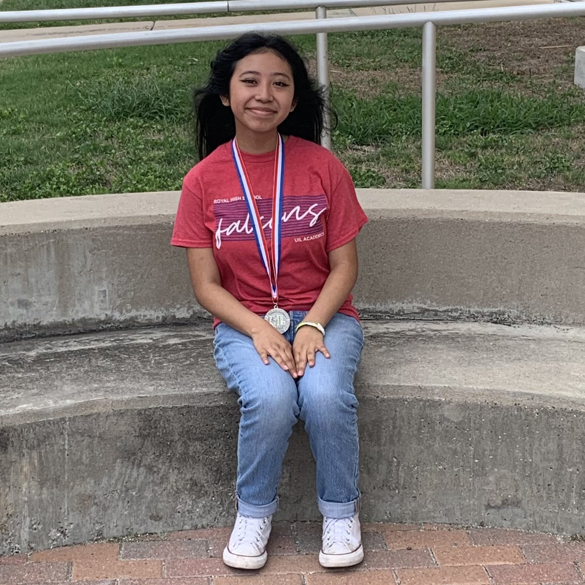 ROYALInniss's tweet photo. I got the official word yesterday- we now have 3 State Qualifiers… Leo in Math, Eleanor in Editorial Writing, and Alexcia in News Writing! #royal❤️ #FalconPride #UILAcademics https://t.co/ozHDlh77kV