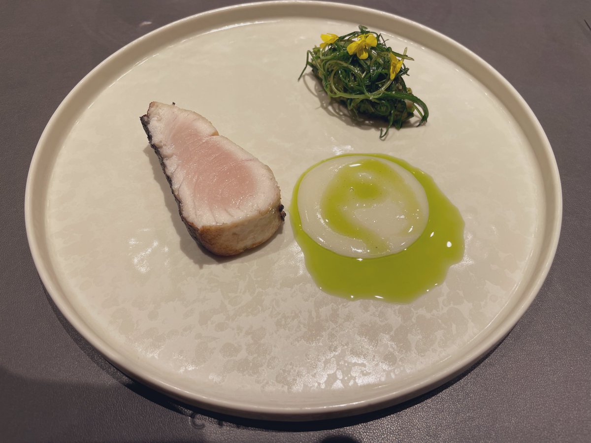 kazuopiano's tweet photo. 10万人祝いで、友人が城二郎(@chef_johjiro)さんのお店CIRPASに連れて行ってくれました!最高のひと時だった…。あとすごく勉強になった(OvO)
素晴らしい料理を提供してくださった城二郎シェフ、CIRPASの皆様、本当にありがとうございました!そしてお祝いしてくれた片岡くんマジでありがとう! https://t.co/OPWXDxbkLU