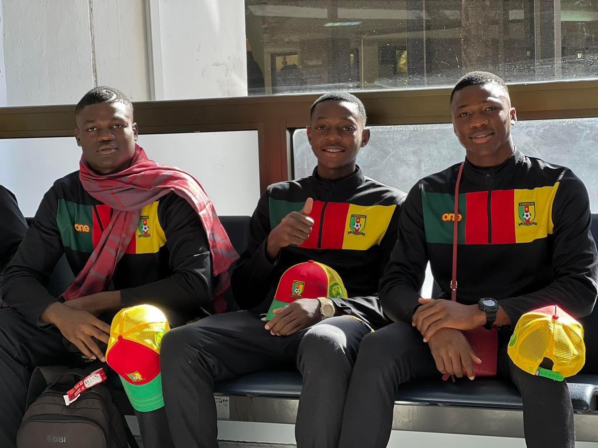 🚨🚨🚨#INSTANTS_LIONS_U17🔥🔥🔥🔥 Quelques images du Départ des #LionsU17 de Tunis pour Alger. Après des tests IRM à Alger, les poulains de Serge Mimpo vont rallier Annaba, leur camp de base pour la CAN #TotalEnergiesU17 2023.

📸 <a href="/LIndomptables/">Les Lions Indomptables Officiel</a>