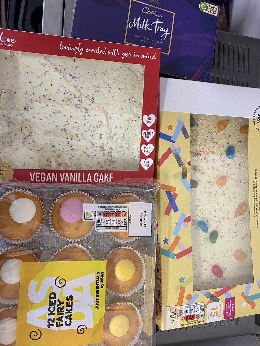 The destress event is already underway… lots of hot food and sweet treats today! Colouring and destress top tips! It will be on until 3pm today!