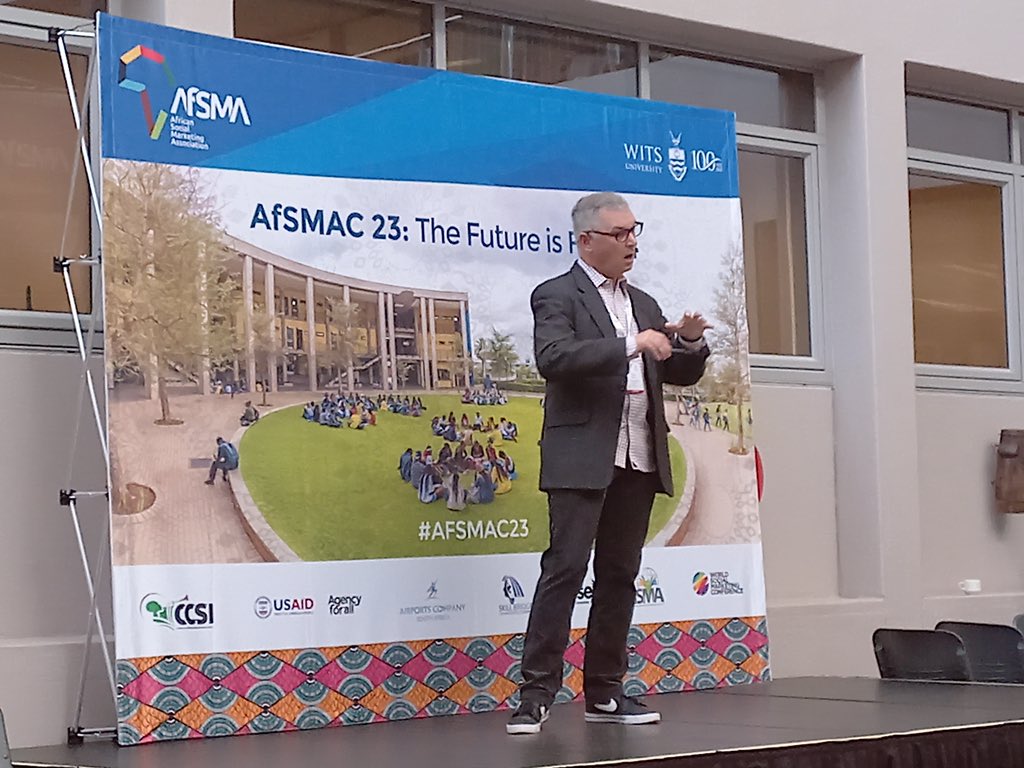 CCSImpact's tweet photo. 4th keynote session by Prof. Douglas Evans on "Digital Media for Behaviour Change: Integrating Online and Community-based Programs"
He shares experience on how to use digital media effectively for social marketing programmes to change behaviors #AFSMAC23 @WitsSbs https://t.co/mO1PhULjmq