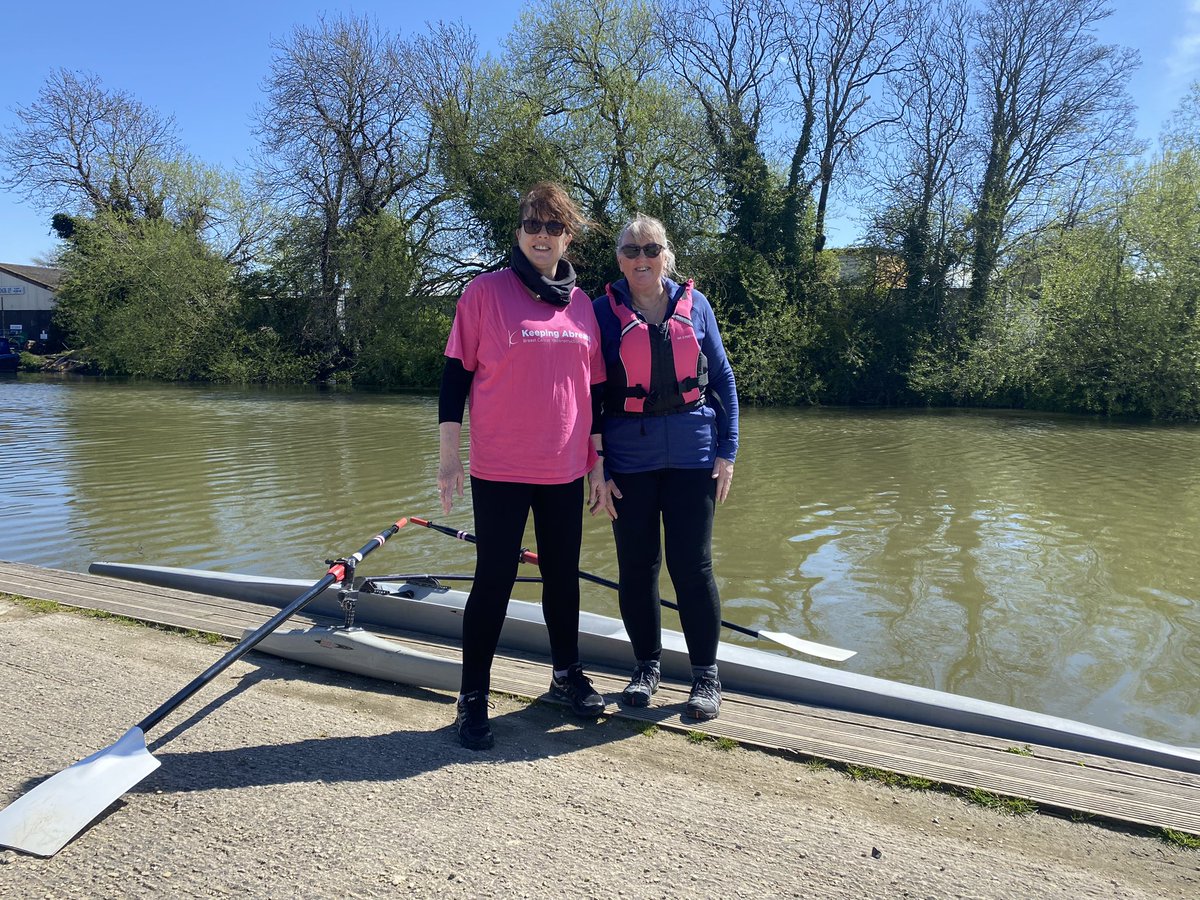 Meet our most recent group to come and test the water. @keepingabreast. Gorgeous weather and chats with a bit of rowing thrown in. Looking forward to meeting more of you over the next few months. #rowingforeveryone #macmillancancersupport💚 #rowing #inclusive #sport