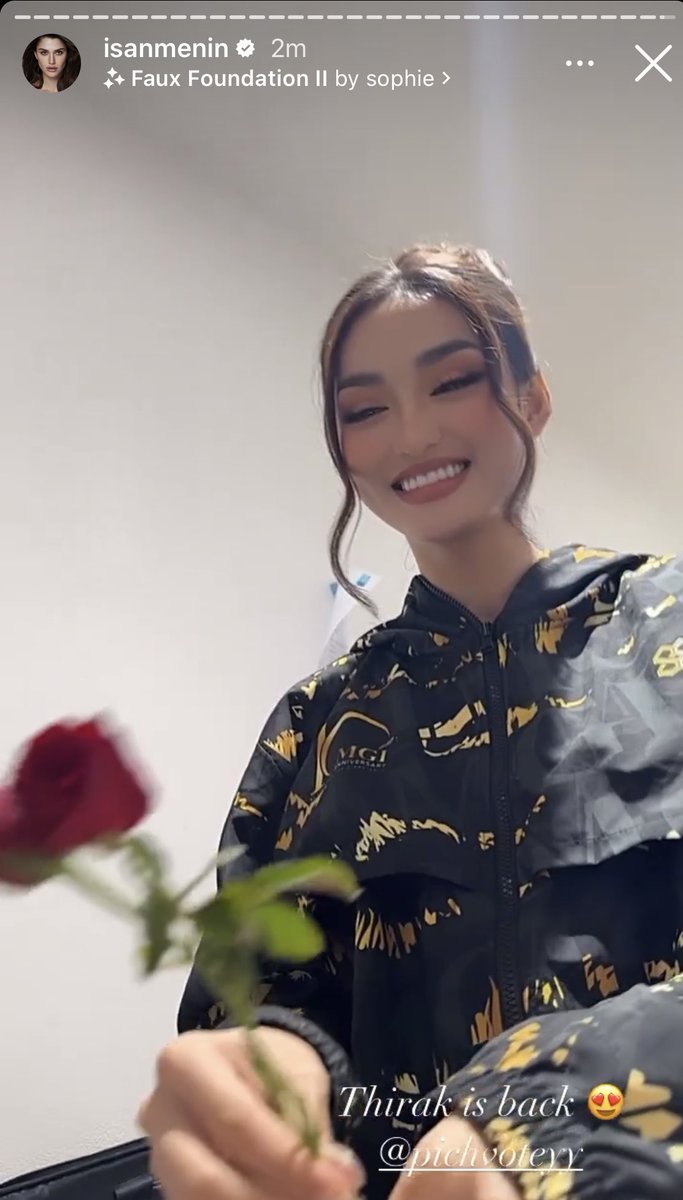 Pretty_badee's tweet photo. Mommy Teresa:  did you give her a new ring????????? 💍

Nhm sbot yy mannnnnn 😭😭

#พิชชี่ #เบลพิช #bellpich #PichVoteySaravody #isabellamenin #PichyInBrazil https://t.co/NMjVHDPCK1