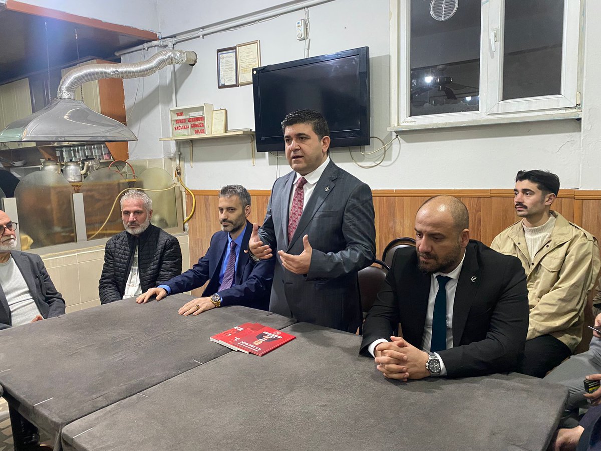 rptuzla's tweet photo. İstanbul 1. Bölge Milletvekili Adaylarımız Mehmet Fatih BAYRAMOĞLU ve  Fatih AKÇAY beyefendinin katılımıyla, Tuzla Çankırılılar Derneği - ve Akpınar Derneğini Ziyaret ettik, Dernek Başkanlarımıza Misafirperverliğinden ötürü çok Teşekkür ederiz.

@ErbakanFatih @SerdarSabuncu53 https://t.co/xEc71iwXdZ