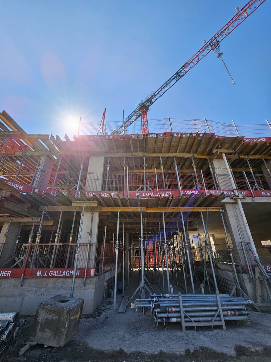 HalsallConstruc's tweet image. Great progress being made at Block G in Bristol with the second floor steelwork completed last week and the concrete pour being scheduled for tomorrow. It&apos;s really coming together! 🏗
#ProjectUpdate #SitePhoto #Progress #Steelwork #Concrete #Construction #ConstructionIndustry