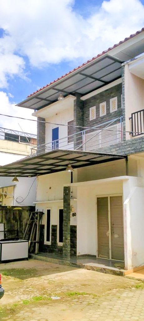 SmartPalembang's tweet photo. Rumah Strategis Dekat Uncle Loe Merbau
•SHM
•3 bedroom
•2 kamar mandi
•1 kamar pembantu + WC
•AC
•Water heater
•Tedmon
•Menghadap Timur
•One gate system
•Bebas banjir

Rp 1,2 M

0818218887

#rumahmerbau
#rumahpalembang
#smartpalembang https://t.co/RFPGGhXlal
