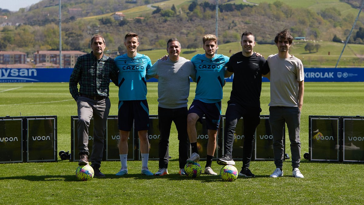VoonSports's tweet photo. We really enjoyed the recording day of the #VoonSportsChallenge with two great players like @robert10navarro and @BenatTurrientes . Thank you for letting us be part of your team during that day! #AurreraReala ⚪️🔵
#TeamVoon #TurrientesXNavarro #TechnologyForTraining https://t.co/RXwiC7R04T