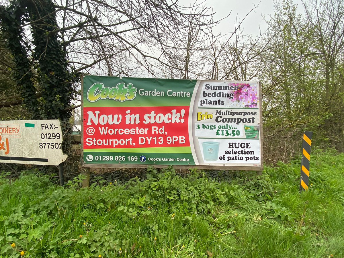 UniversalBanner's tweet image. Showcase your latest promotions with high impact PVC banners! Order online at universalbanners.co.uk #bannerprinting #events #banners #printing #gardencenter #offers #WorcestershireHour