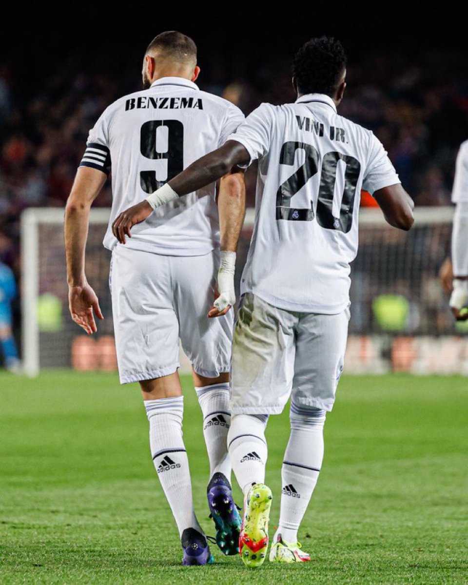 theMadridZone's tweet photo. ‼️ Ballon d'Or power rankings as of April 26th, according to @goal:

1. Messi
2. Haaland
3. Mbappé 
4. VINÍCIUS JR.
5. KARIM BENZEMA
6. Osimhen
7. Kvaratskhelia
8. De Bruyne
9. Rashford
10. Lewandowski https://t.co/4kfFFWzdHl