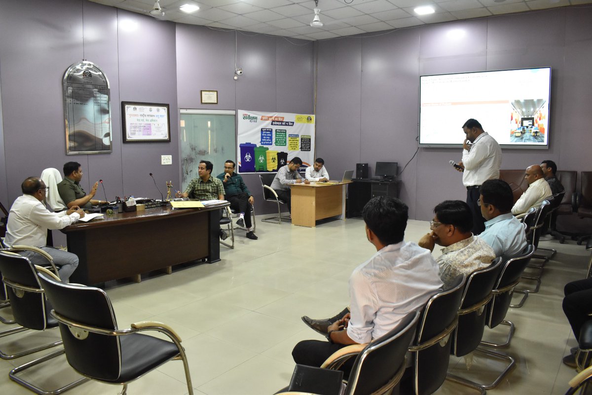 SmartMorad1's tweet photo. Progress Review Meeting with all stakeholders done under chairmanship of Chief Executive Officer MSCL today. Instruction given to all line departments and contractor to speedup the work and finish the work as per mission timeline. #MoHUA #CMOfficeUP #MoHUA #scm https://t.co/23g3VqHp5a