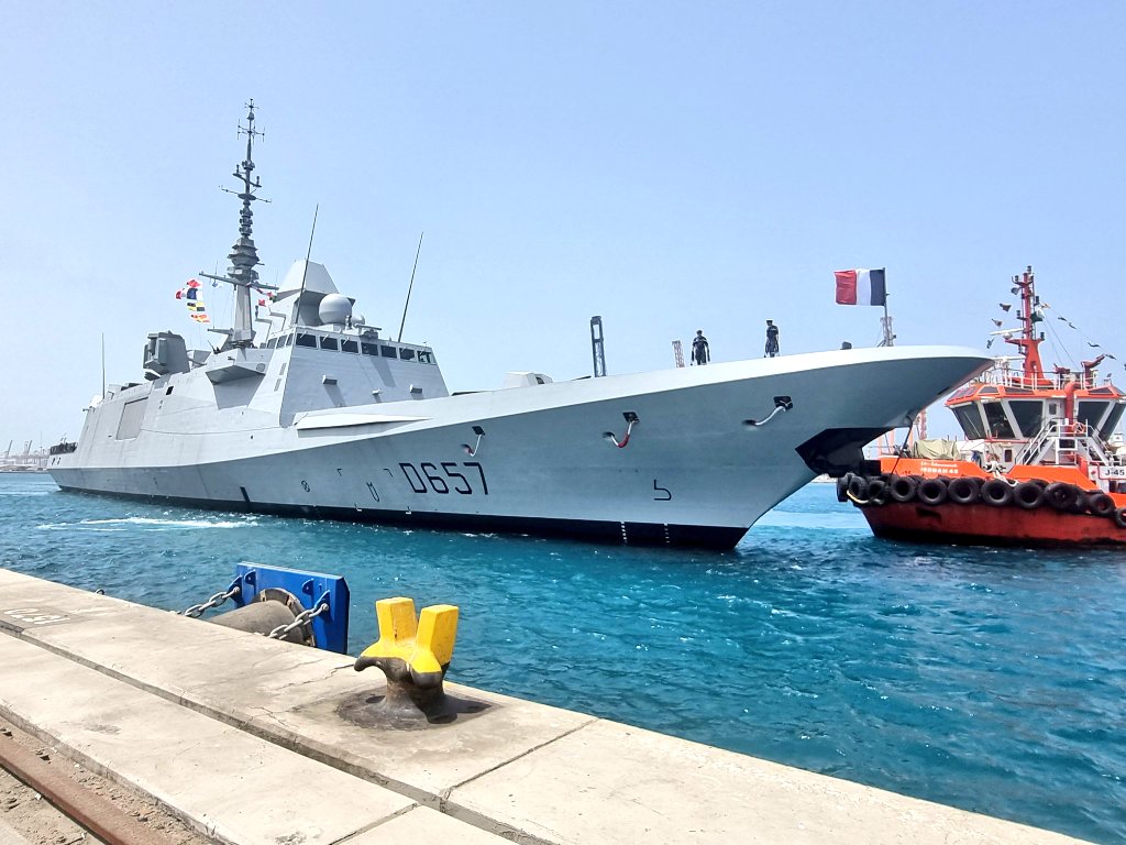 FranceONURome's tweet photo. ๐ธ๐ฉ #Sudan I Air, ground and sea operations conducted by France ๐จ๐ต have allowed for the evacuation of 500+ people, inc. 209 French nationals and citizens of 41 countries ๐ฉ๐ช๐ฆ๐น๐ง๐ช๐ฉ๐ฐ๐ซ๐ฎ๐ฌ๐ท๐ญ๐บ๐ฎ๐น๐ฎ๐ช๐ฎ๐ธ๐ฒ๐ฉ๐ณ๐ด๐ณ๐ฑ๐ต๐ฑ๐ต๐น๐ท๐ด๐ฌ๐ง๐ธ๐ช๐จ๐ญ๐ฟ๐ฆ๐ง๐ฎ๐ช๐น๐ฐ๐ช๐ฑ๐ธ๐ฒ๐ฆ๐ณ๐ฆ๐ณ๐ช๐ณ๐ฌ๐บ๐ฌ๐ท๐ผ๐ธ๐ณ๐ธ๐ฉ๐น๐ฌ๐น๐ฉ๐บ๐ธ๐จ๐ฆ๐ฆ๐บ๐ฎ๐ณ๐ฏ๐ต๐ณ๐ฟ๐ต๐ญ.
And indeed @UN ๐บ๐ณ staff... https://t.co/d3fEaQpLRR